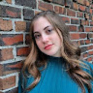 Meet your Posher, Claire